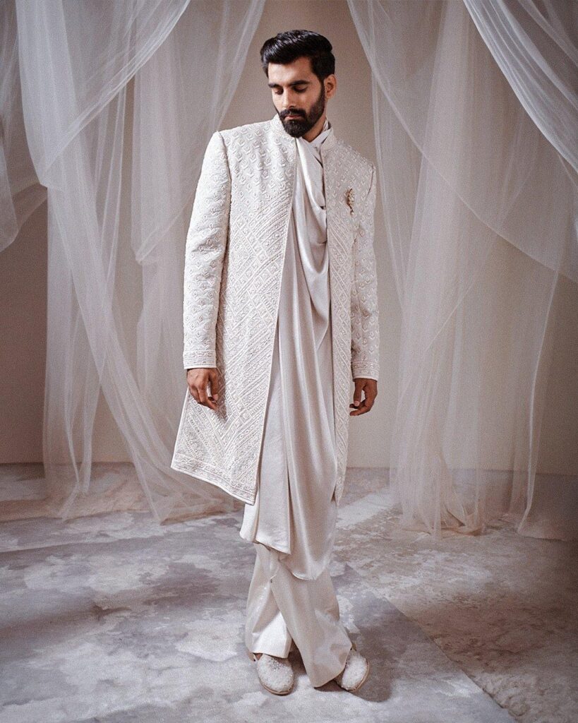 traditional fashion outfit