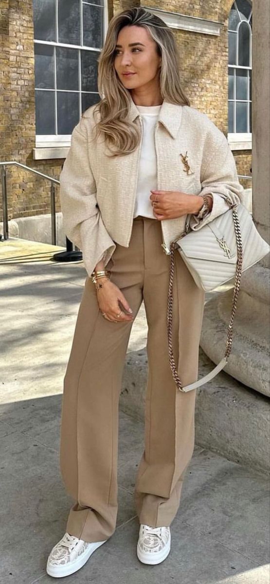 Trendy Women's Apparel